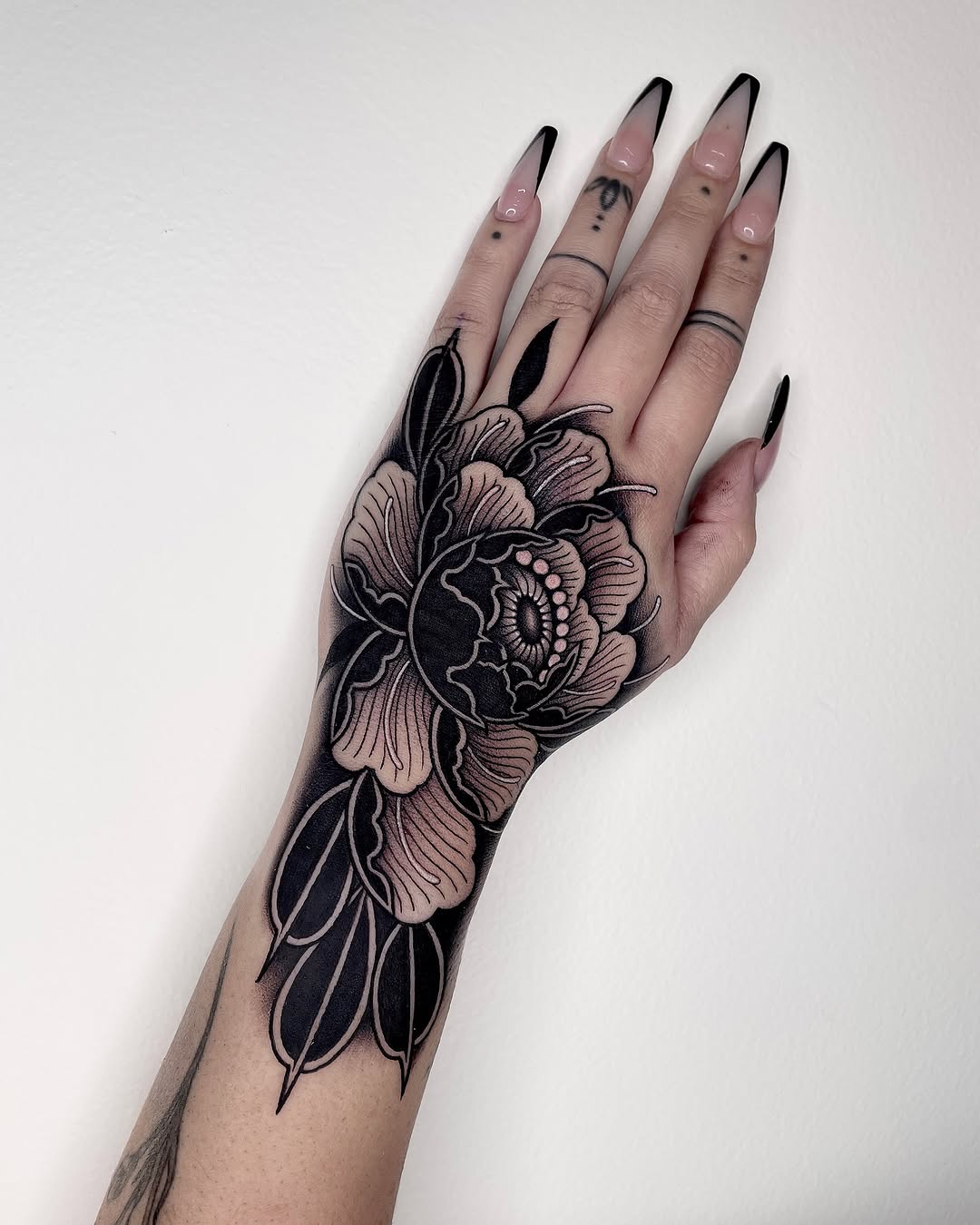 Tattoo by @nizi_tattoo — black_and_grey, neo_traditional