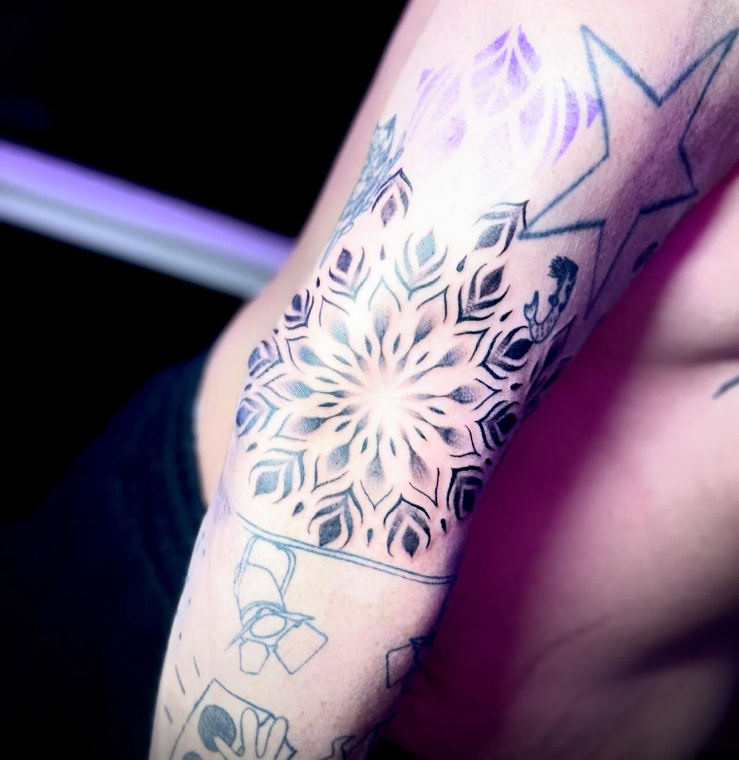Mandala geometric tattoo on the forearm by Tattoo Artist based in Dallas Tx