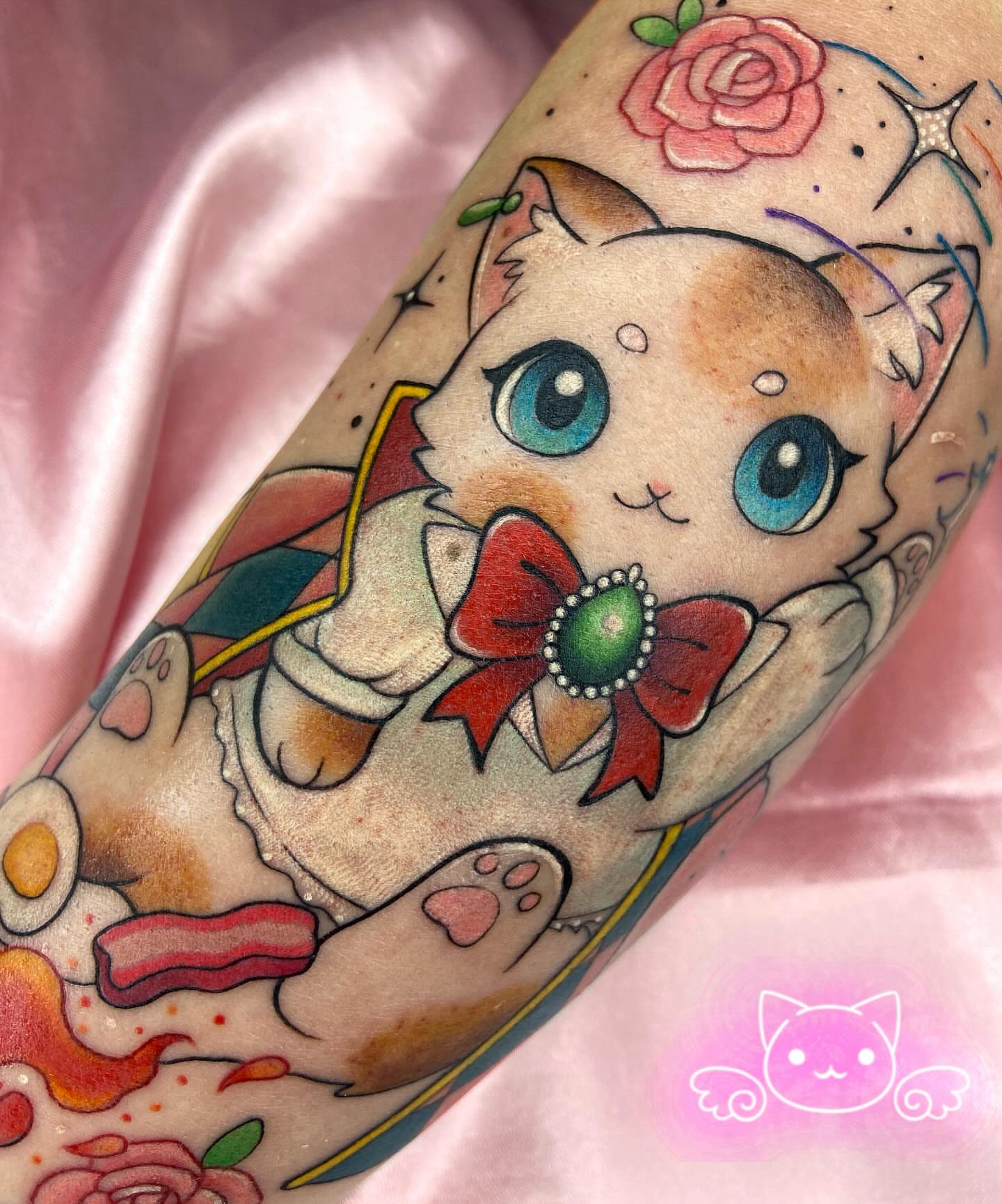 Cat American traditional tattoo on the forearm by Maria Camila yepes, Bogotá, Bogotá, Distrito Capital