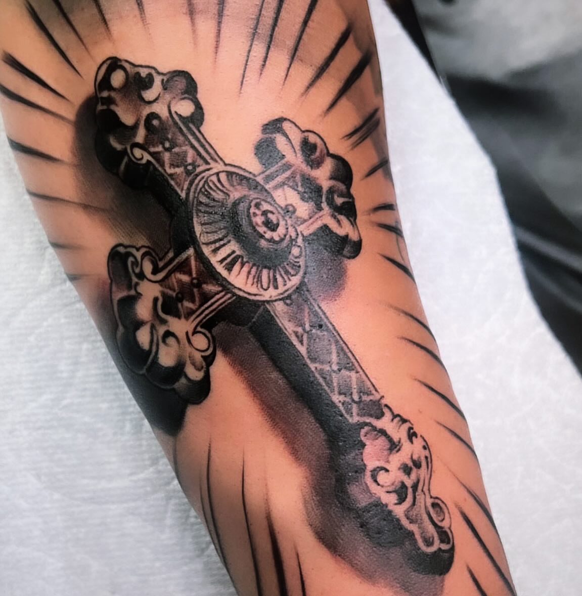 Tattoo by @juliocalderonart — black_and_grey
