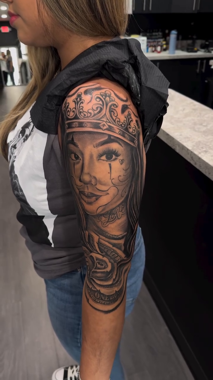 Tattoo by @hector_tatt2z — realism, black_and_grey