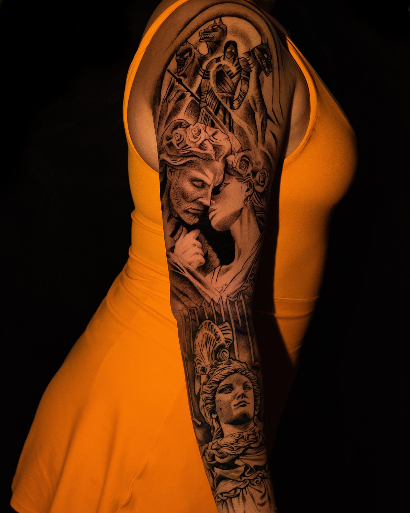 Romantic couple realism tattoo on the forearm by Javier Ramos