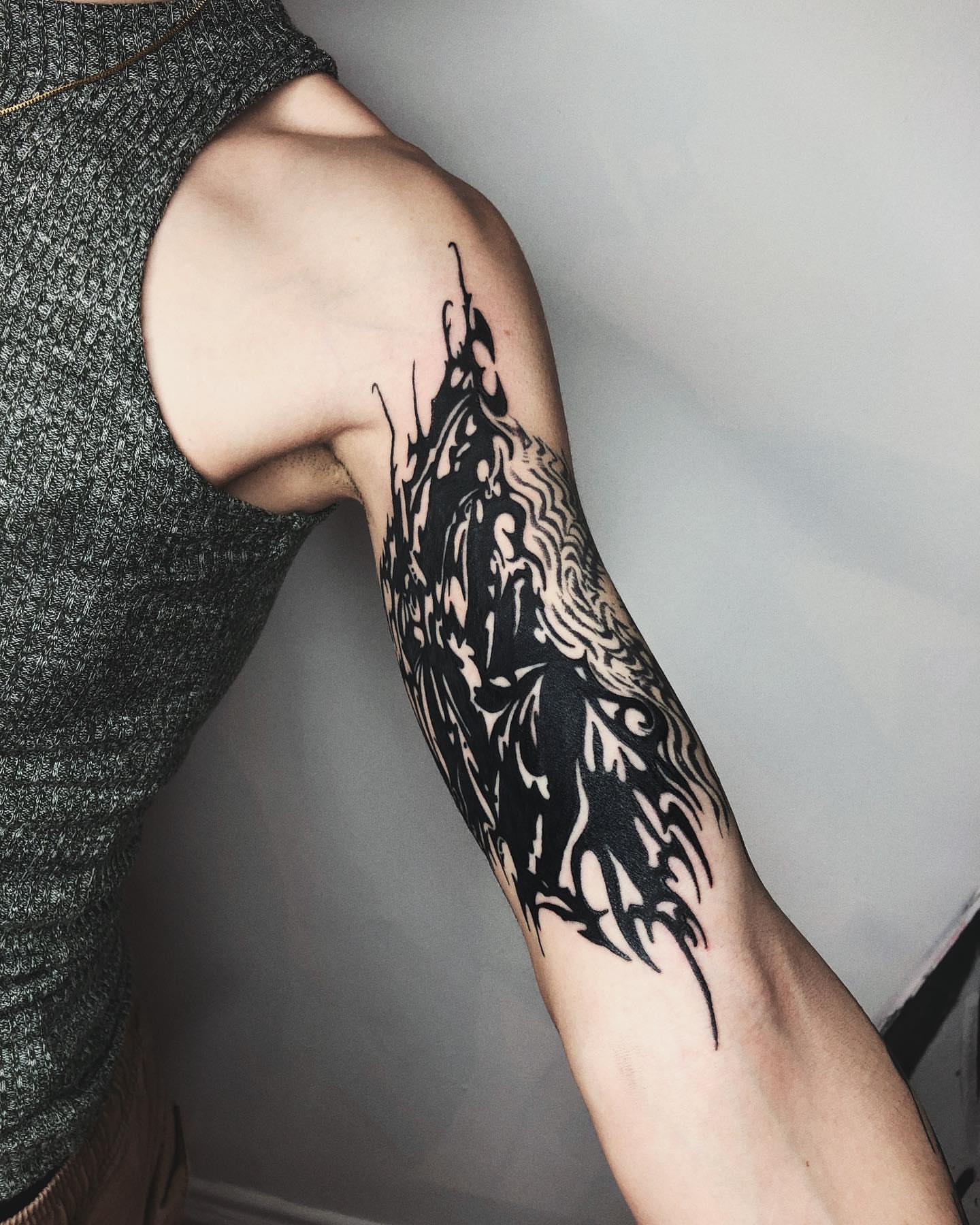 Tattoo by @oykuinkslove — black_and_grey