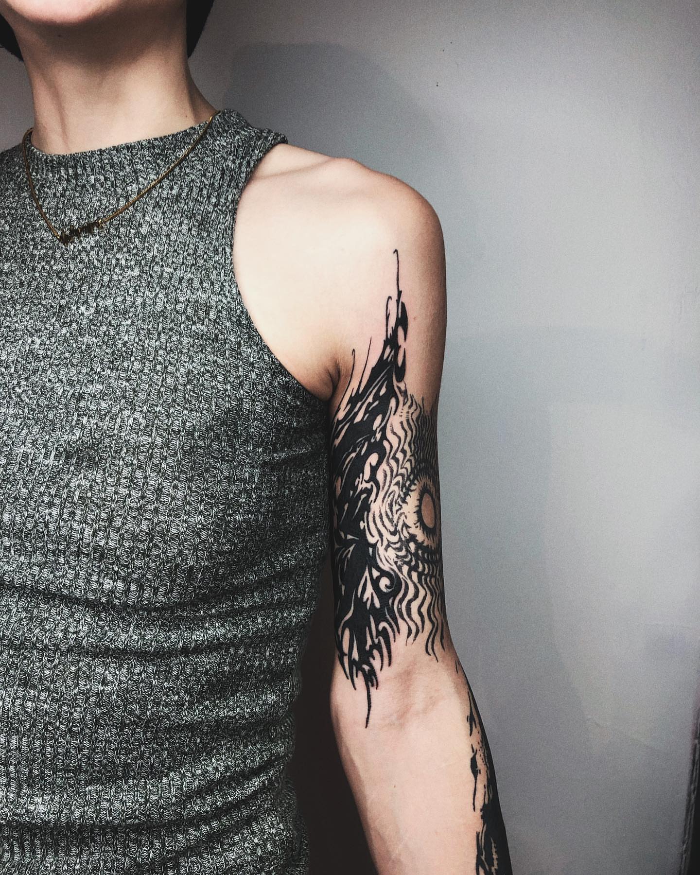 Tattoo by @oykuinkslove — black_and_grey, geometric