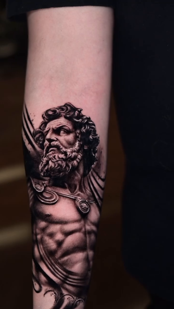 Bust of Zeus realism tattoo by Gregorio Devera