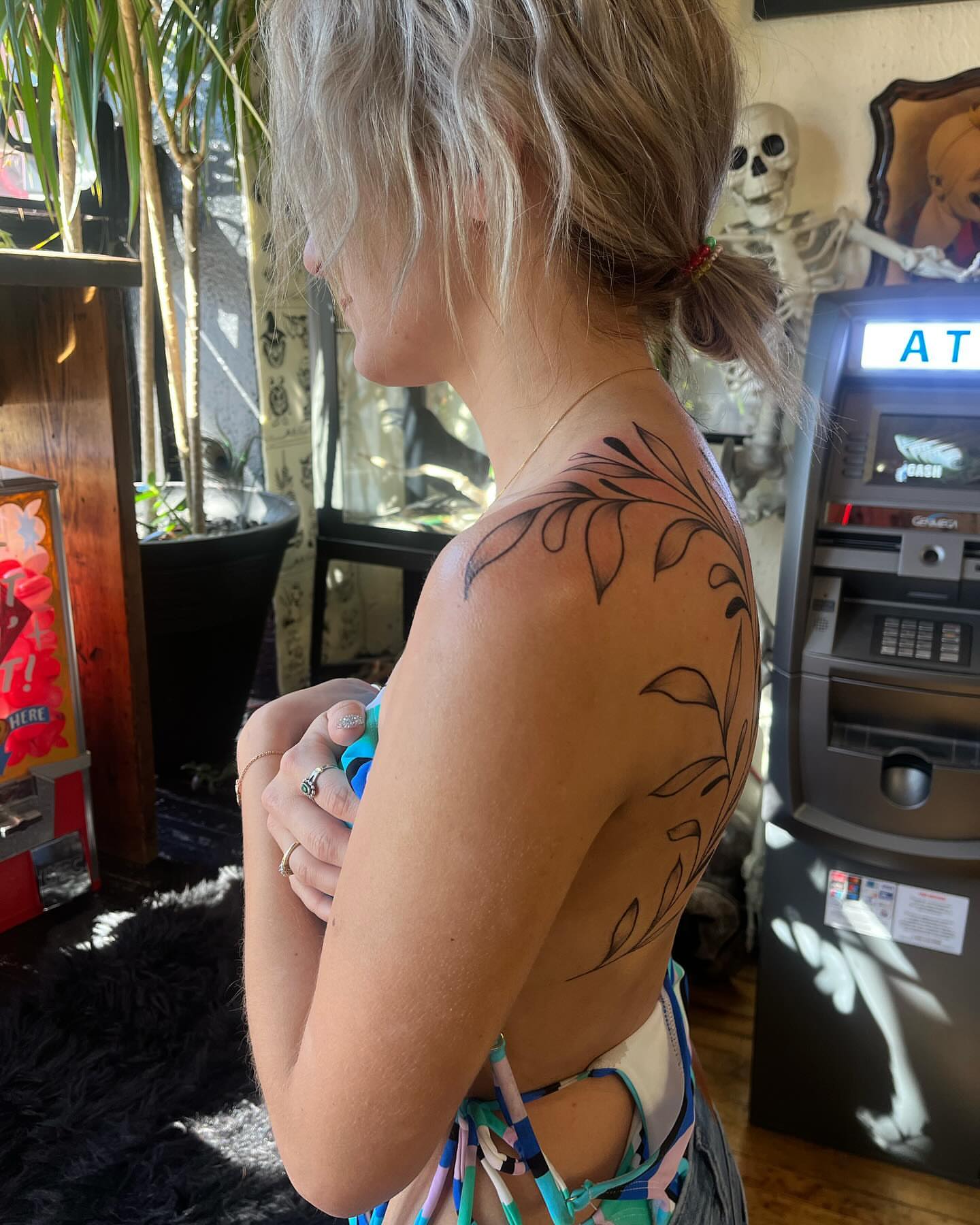 Tattoo by @chloeinknart — black_and_grey