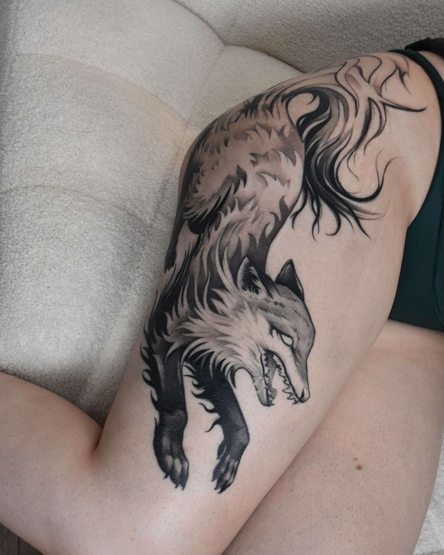 Tattoo by @bru.blackink — black_and_grey