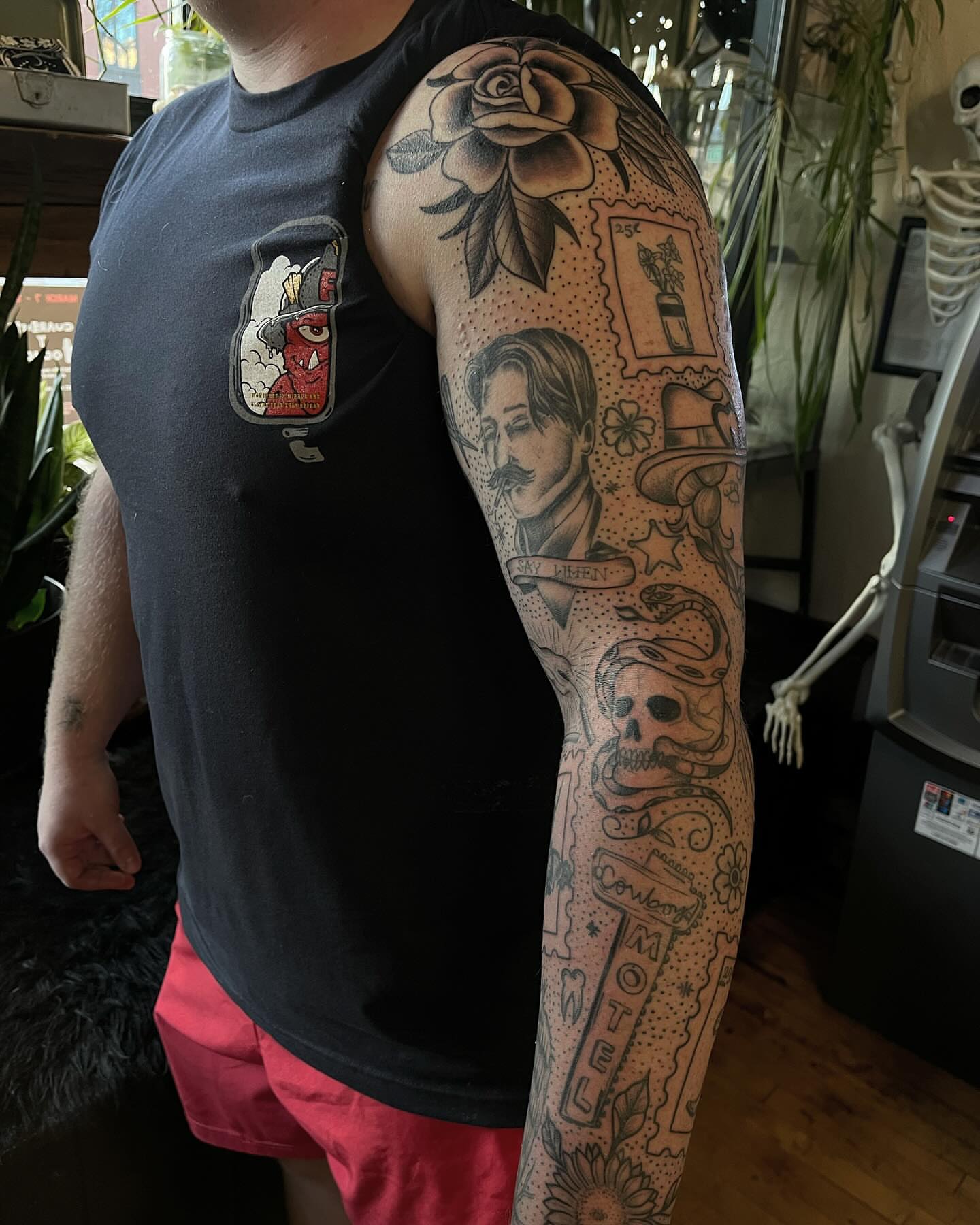 Full sleeve tattoo dotwork tattoo on the forearm by ᥴꫝꪶꪮꫀ 𝘬ꪶꫀ𝓲ꪀ ❤️‍🔥, Denver, Colorado