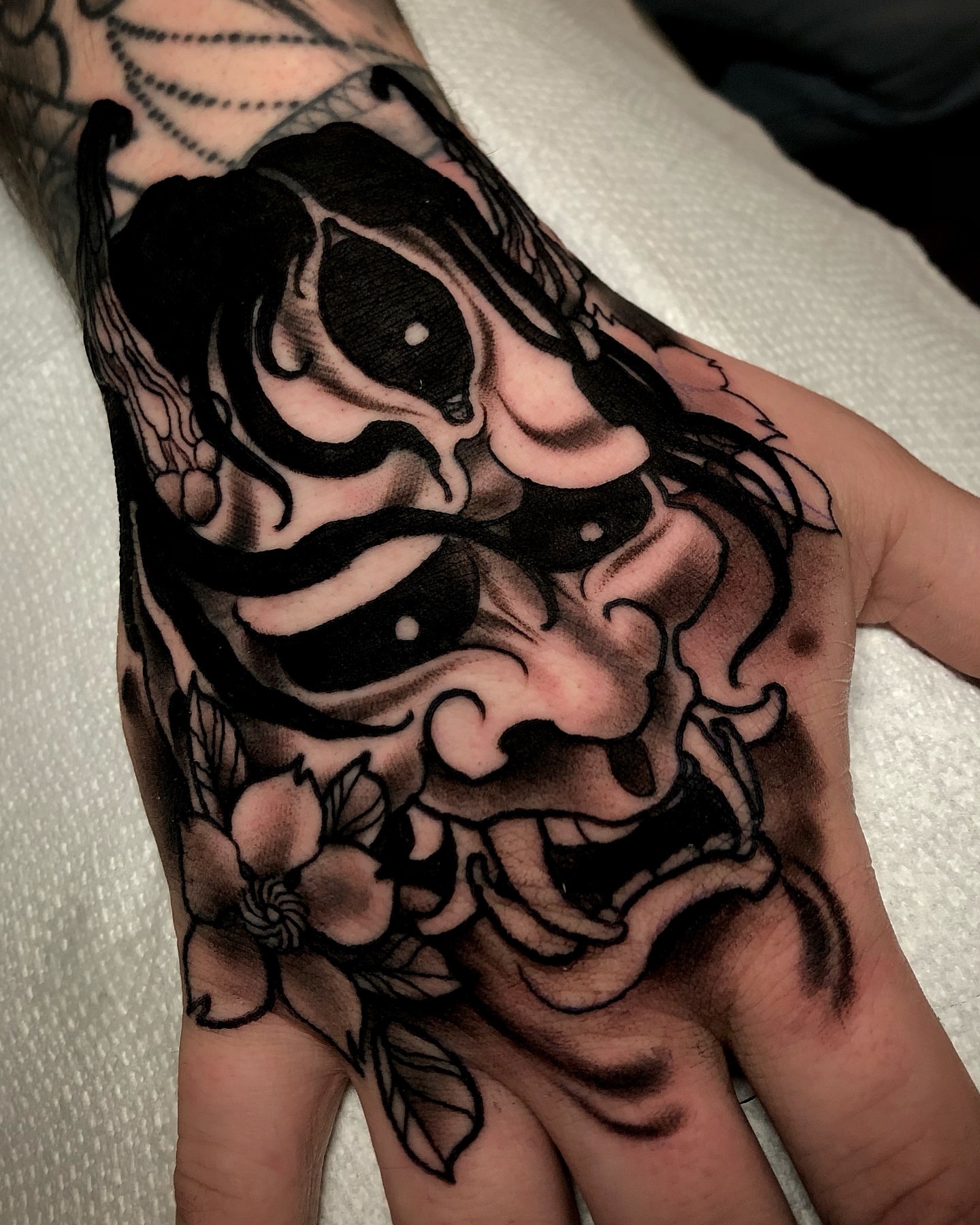 Tattoo by @jeffsaunderstattoo β black_and_grey