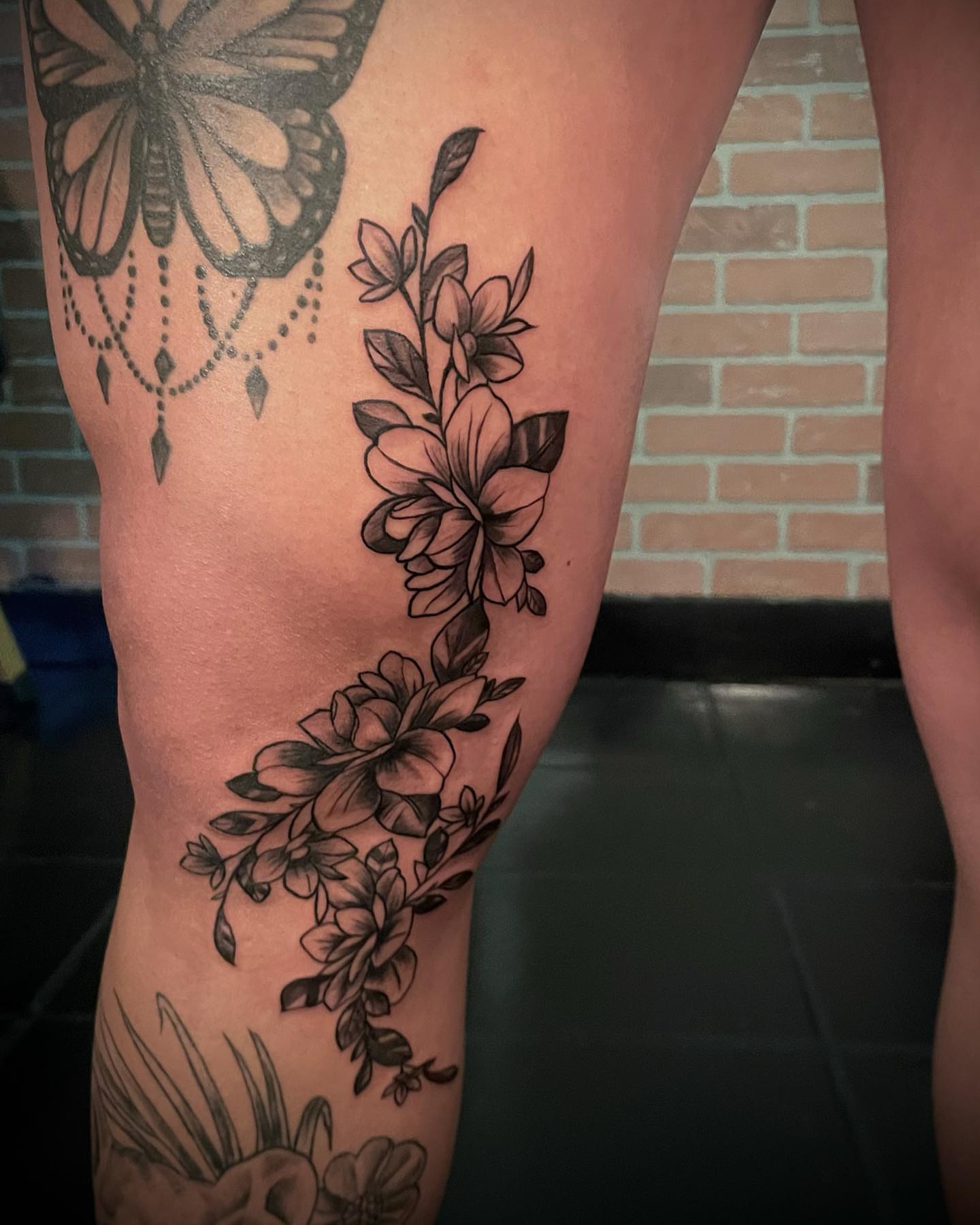 Tattoo by @tori_tattooz β black_and_grey