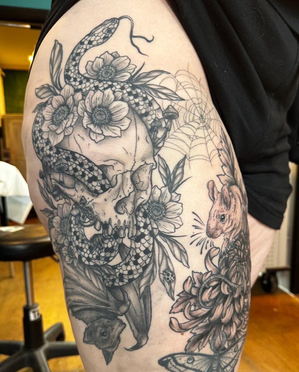 Tattoo by @tattooarielle — black_and_grey, realism