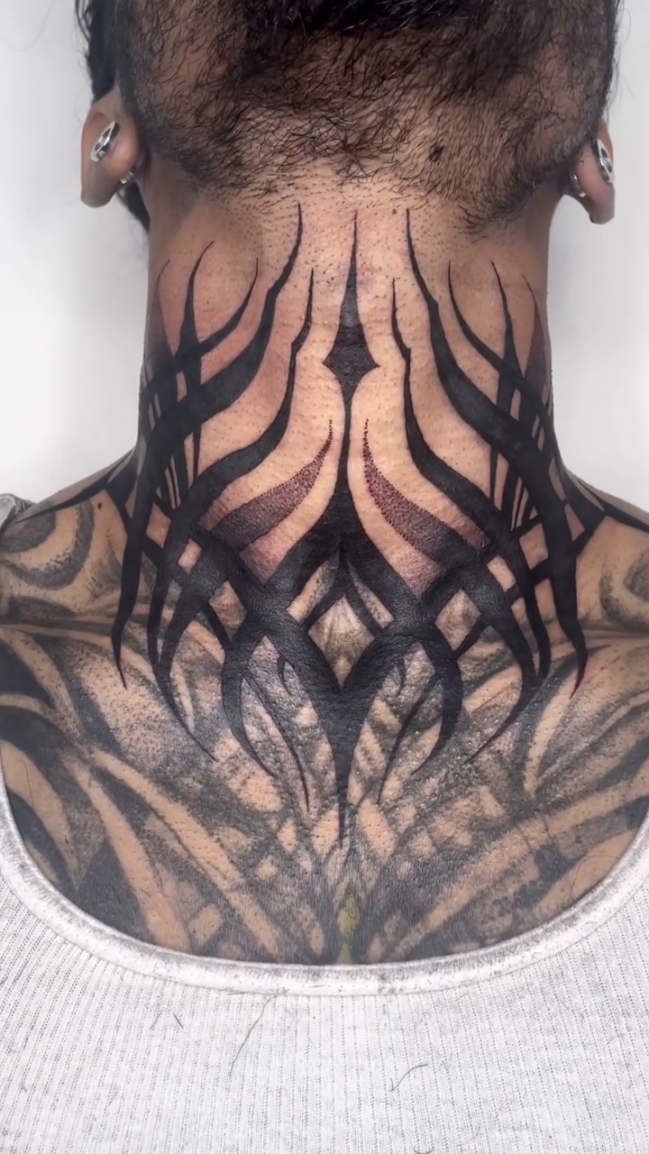 Abstract neck tattoo blackwork tattoo by LA tattoo