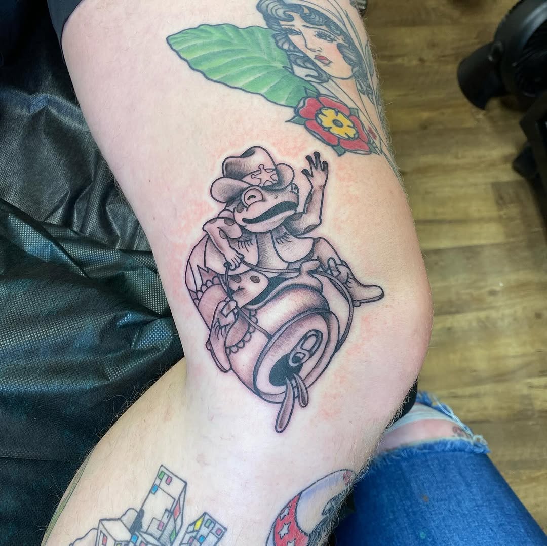 Tattoo by @botanicalsabbath โ american_traditional