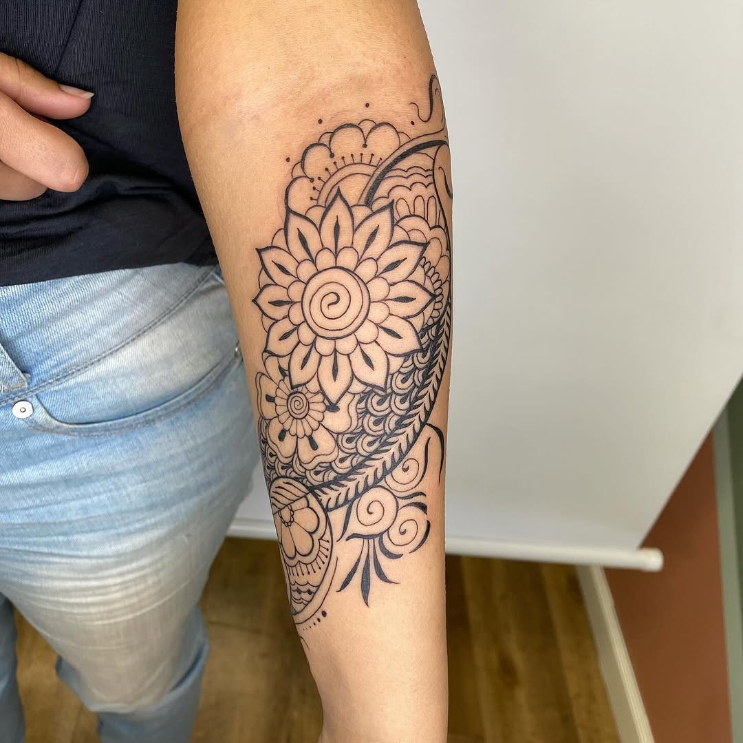 Tattoo by @botanicalsabbath โ ornamental, dotwork
