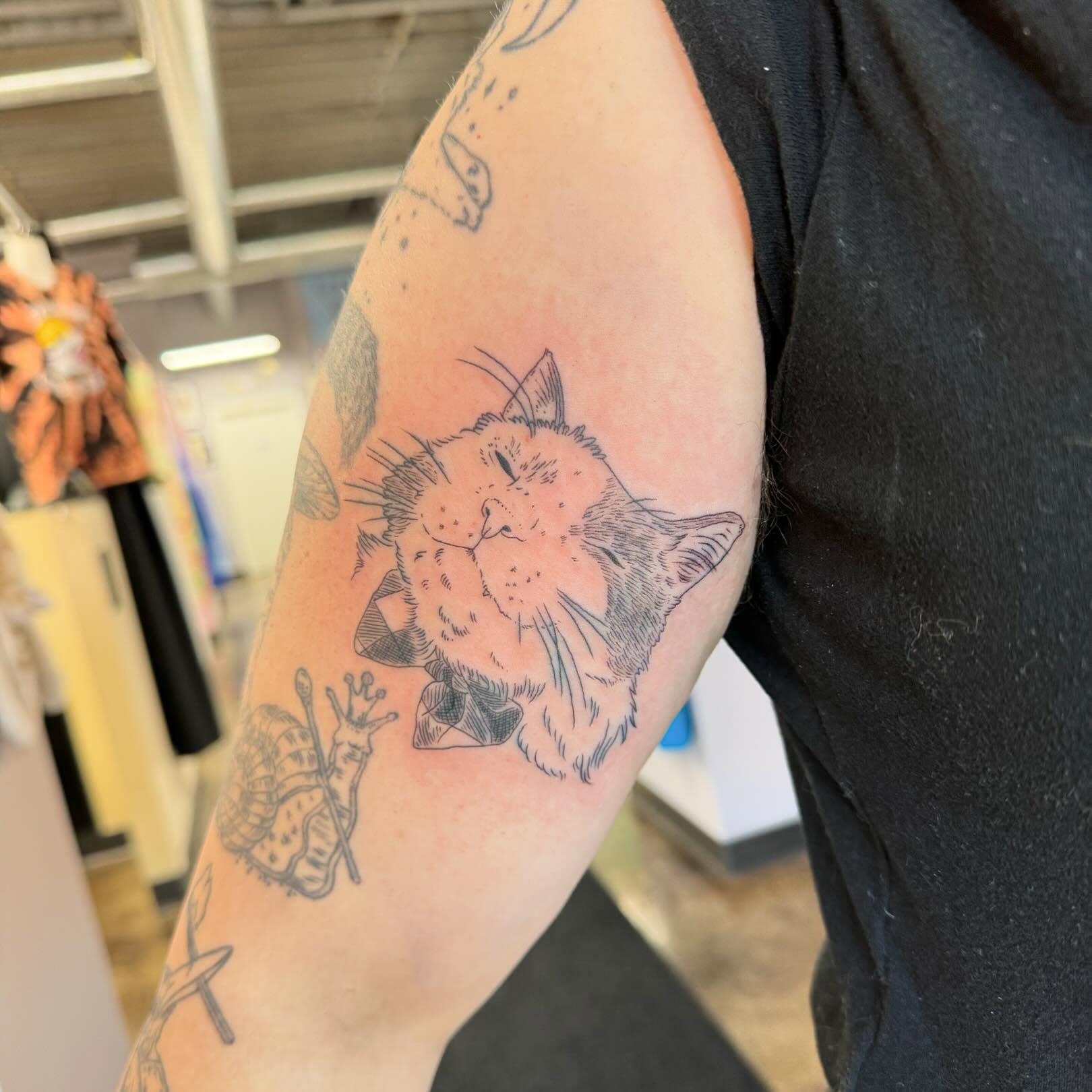 Tattoo by @jesloretattoo — black_and_grey