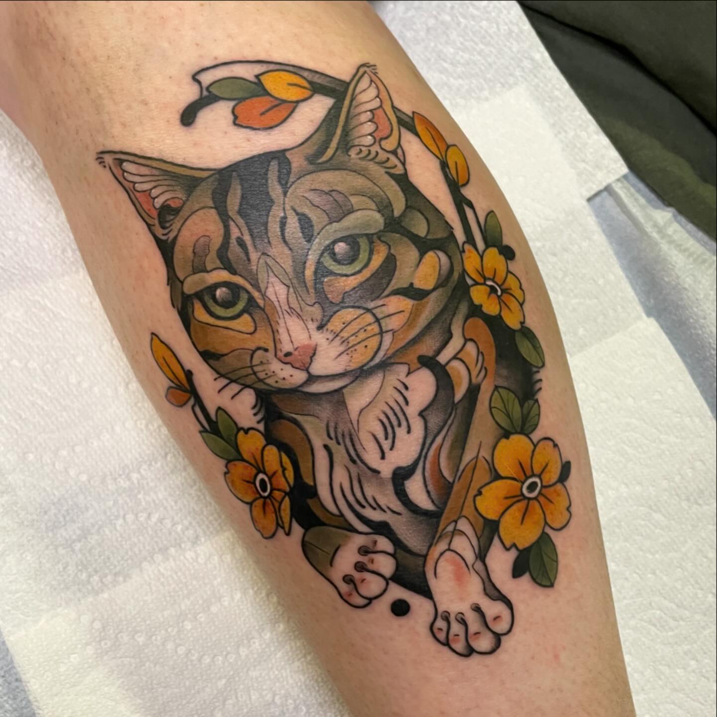 Tattoo by @mirelajade — american_traditional