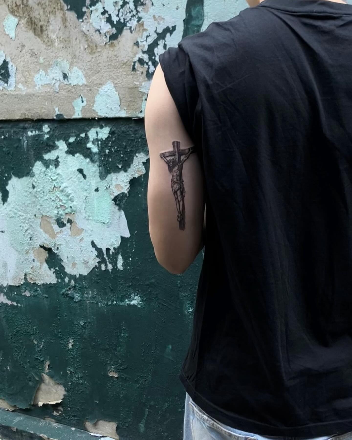Tattoo by @stee_tt — black_and_grey