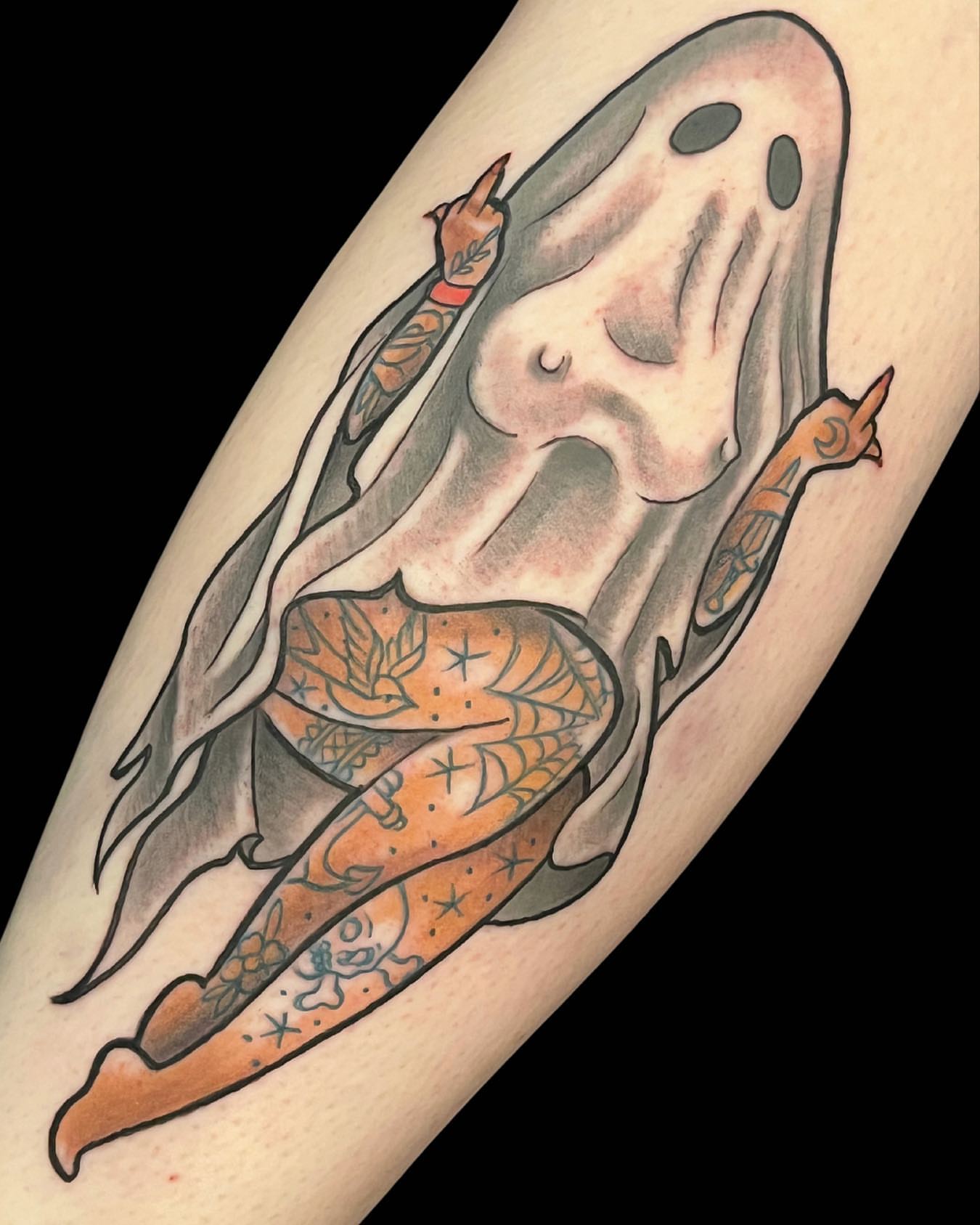 Tattoo by @erickcampion — american_traditional, dotwork