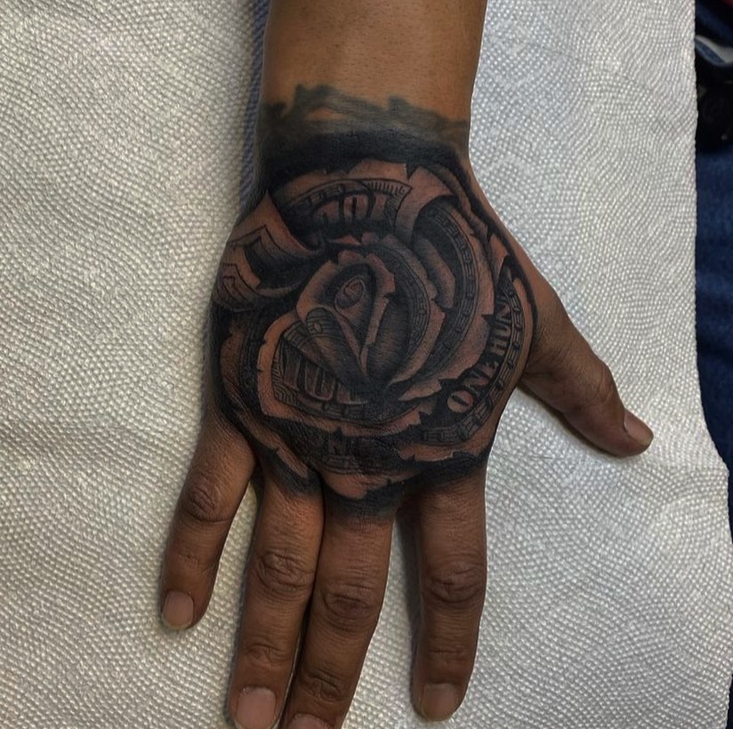 Tattoo by @l.sinatra__ — black_and_grey, geometric