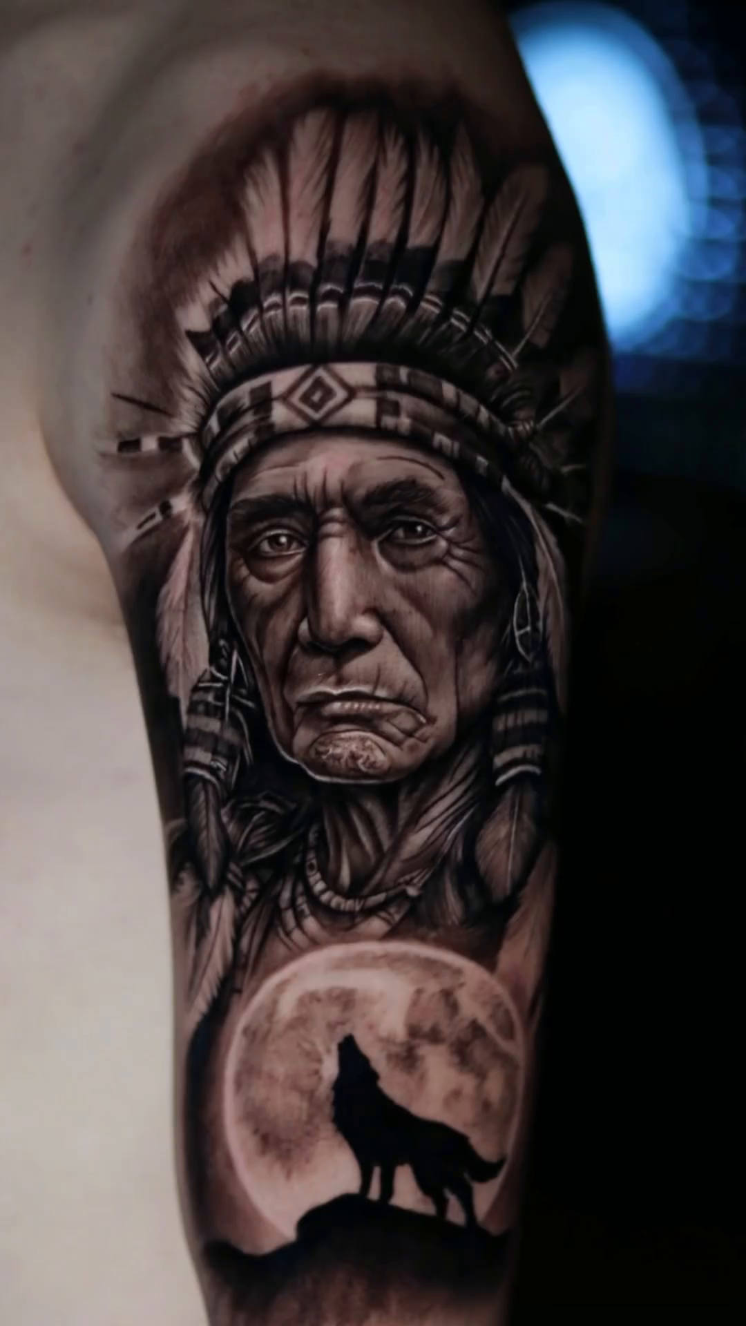 Native American chief and wolf realism tattoo by Jose Alvaradođź’‰