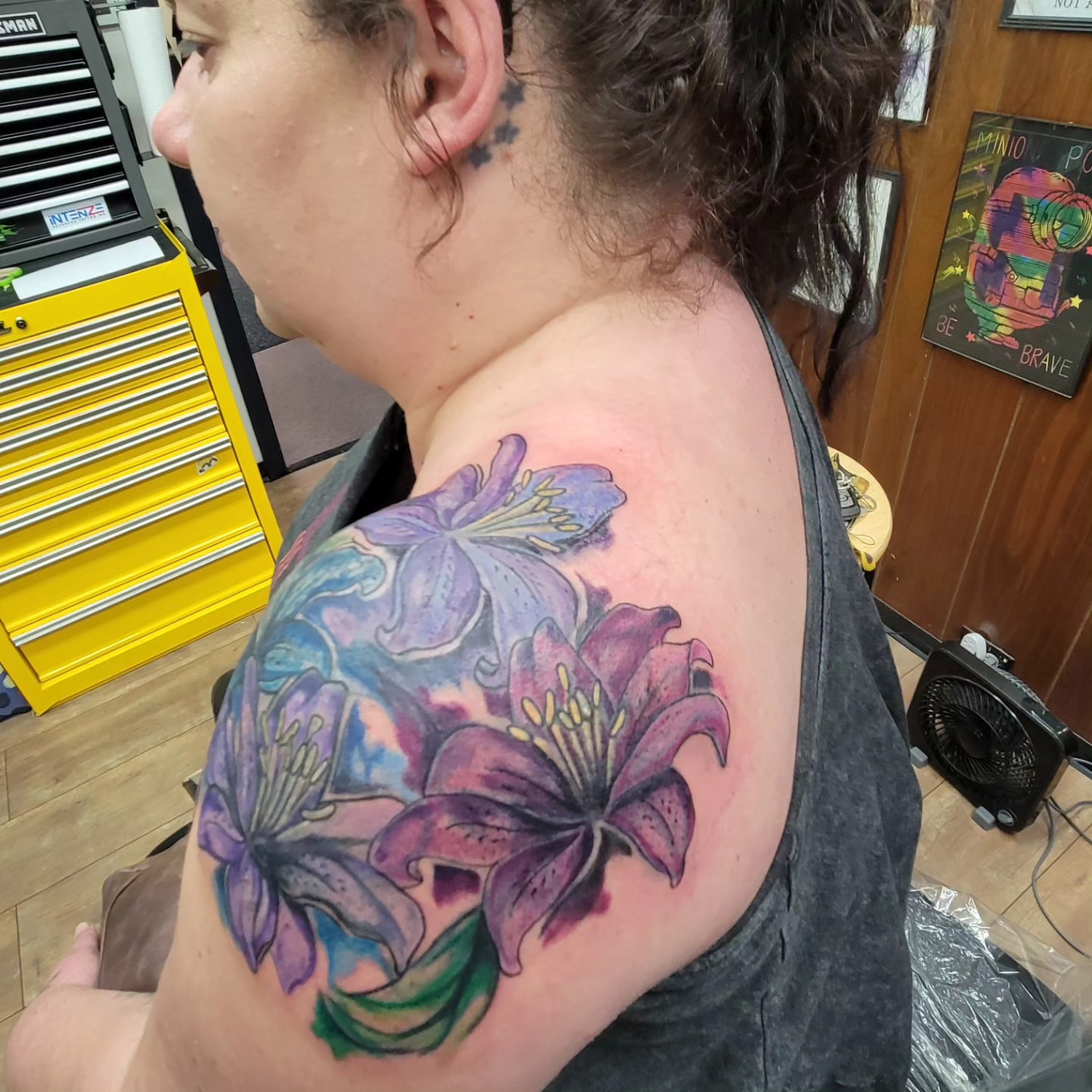Lilies realism tattoo on the shoulder by Naez Ink AKA Renae Madison, Macomb, Illinois
