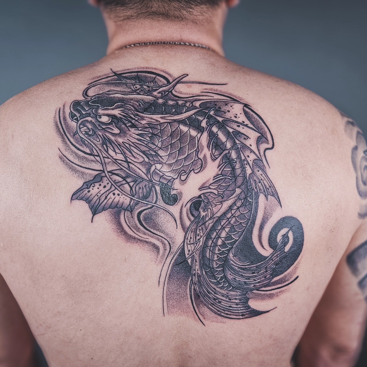 Tattoo by @johnathan_tatto0 — japanese_irezumi, dotwork