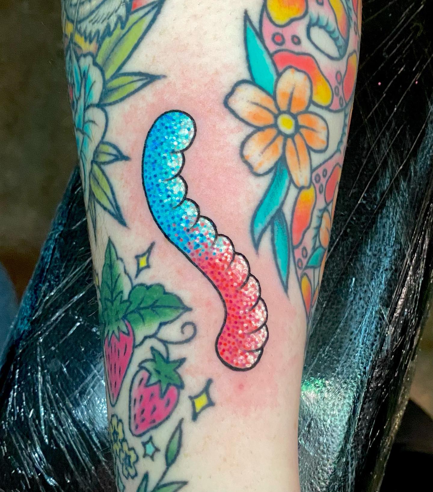 Tattoo by @virginiasamtattoo — dotwork, new_school