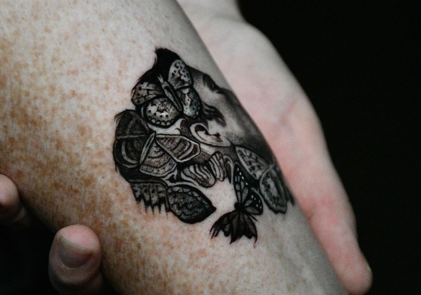 Tattoo by @jf.artistic — black_and_grey