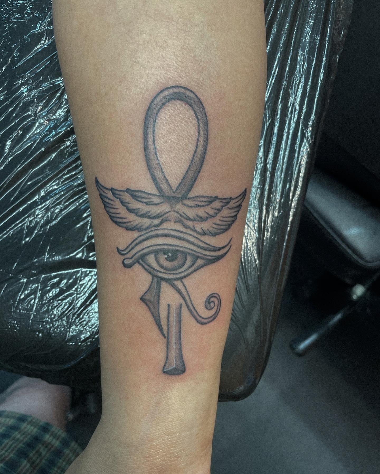 Tattoo by @allieruck_tattoos — black_and_grey
