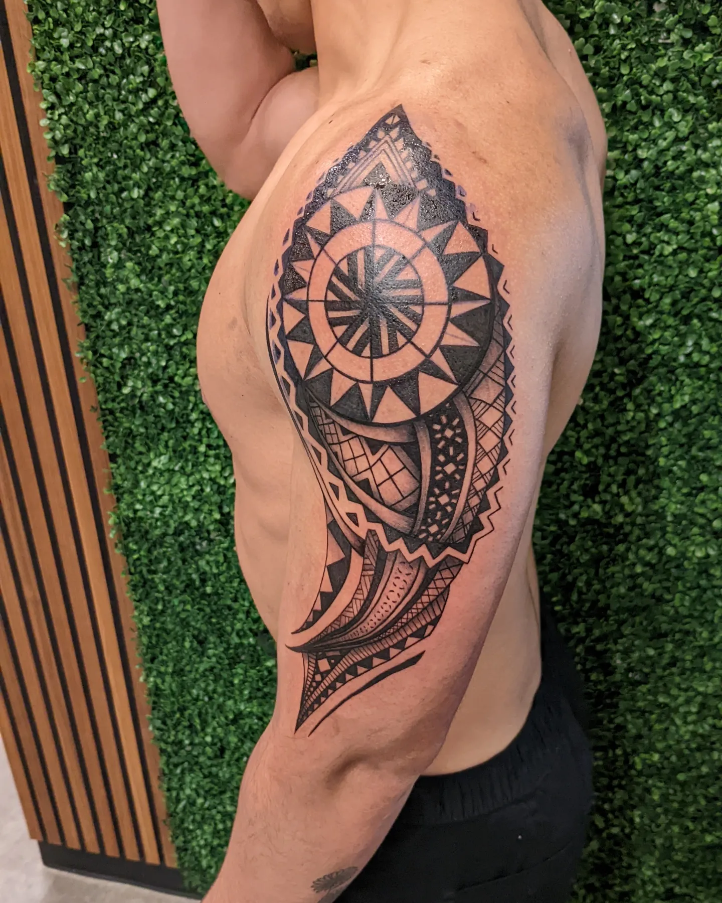 Tribal sun tribal tattoo on the shoulder by ⁘ heléna tupou-lisle ⁘