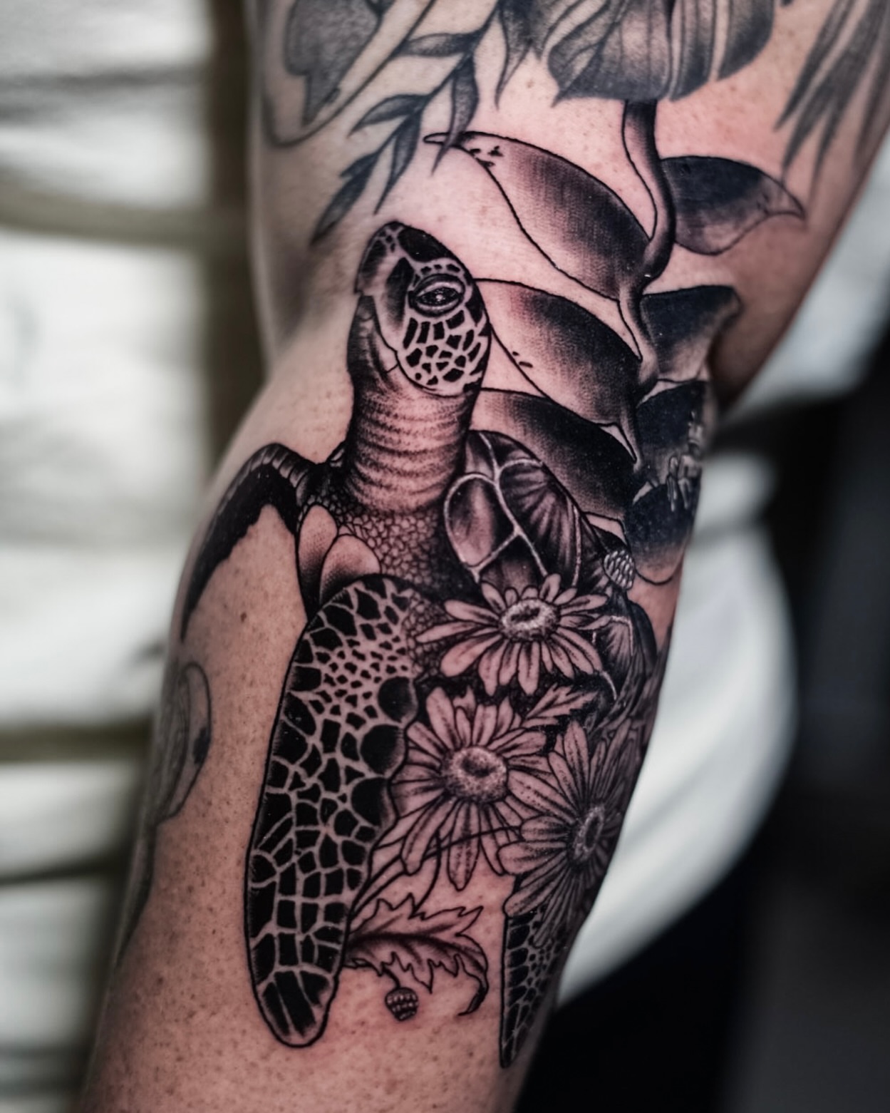 Tattoo by @redtaina.ink β black_and_grey