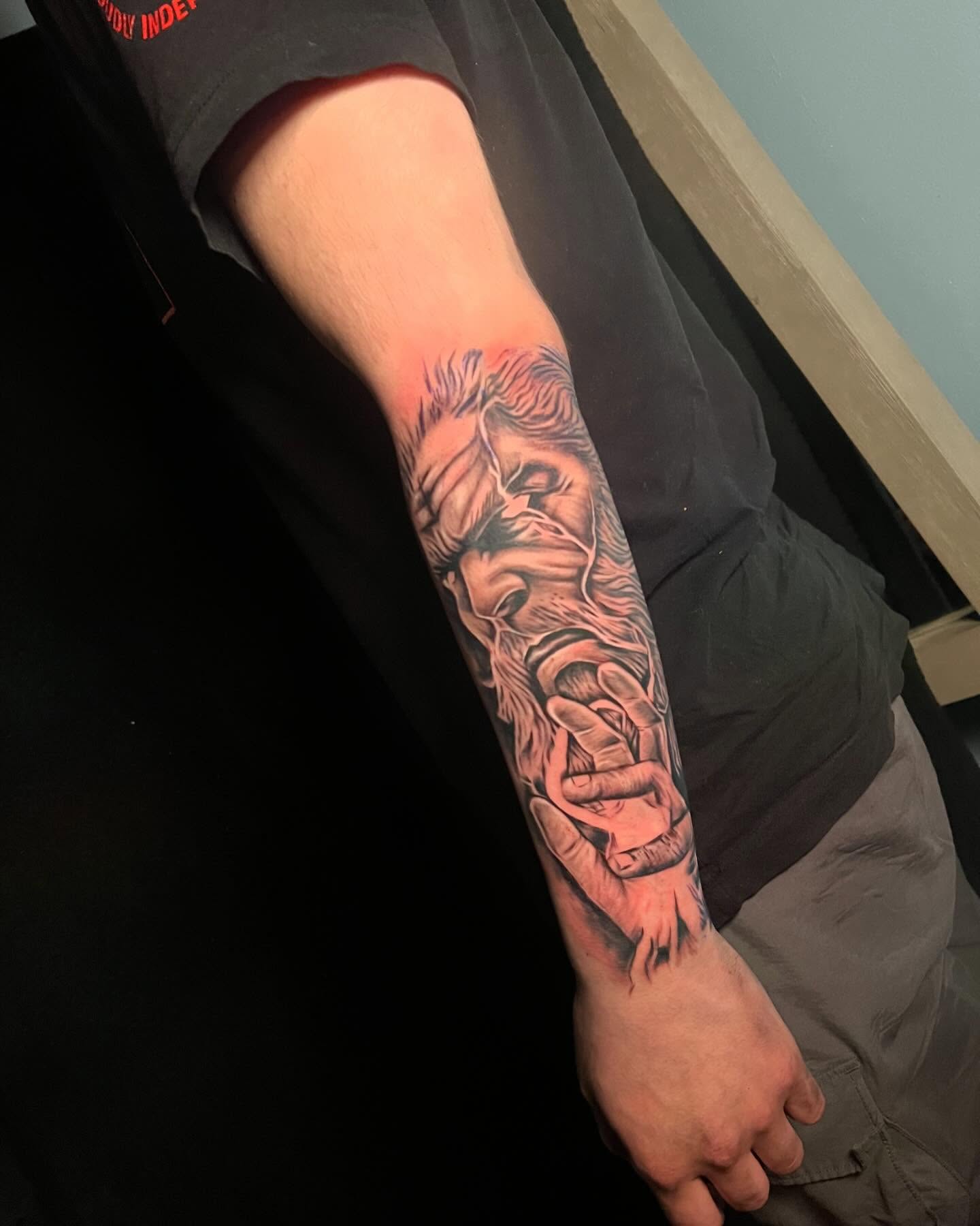 Tattoo by @greytatto_93 — realism