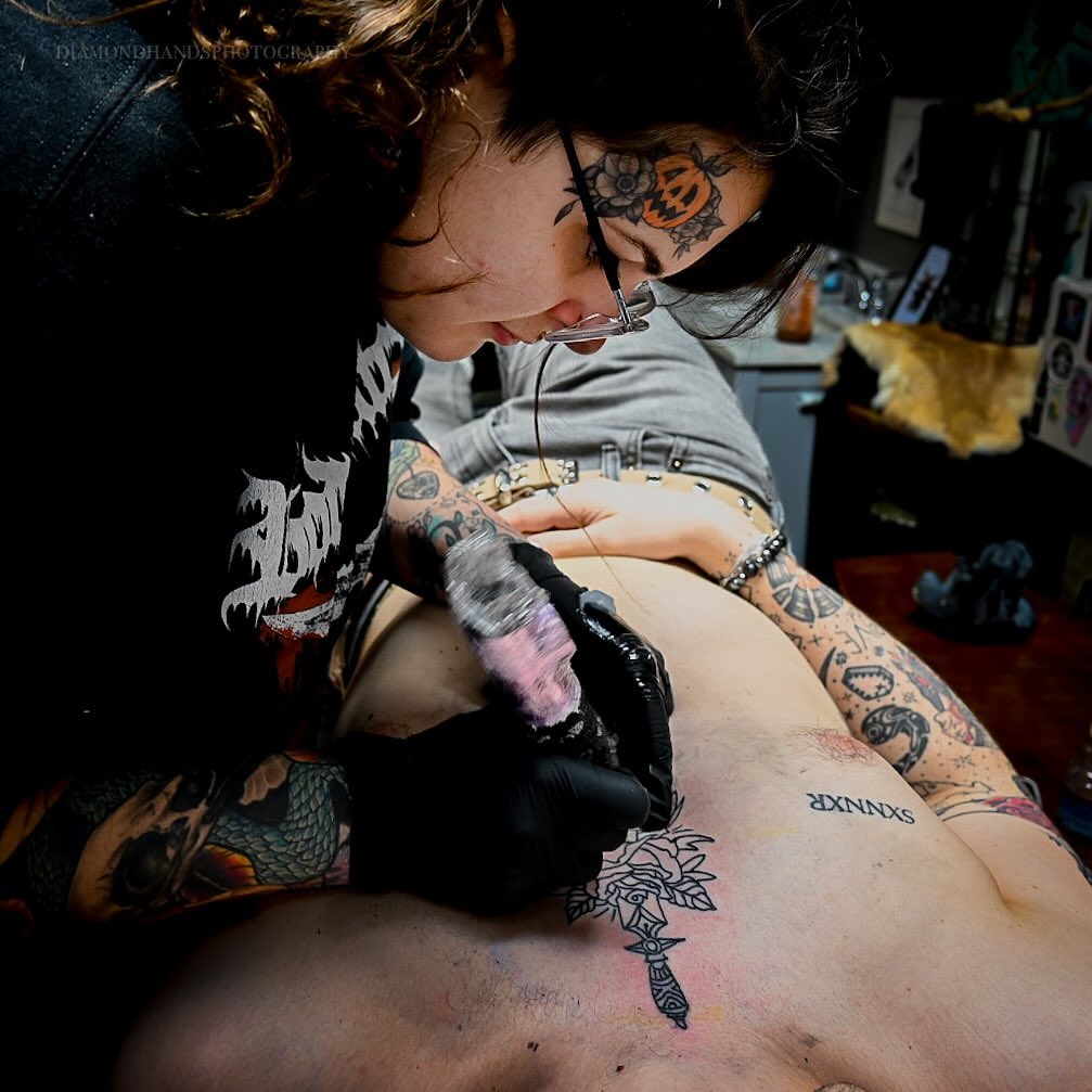 Tattoo by @shelbeaux — black_and_grey