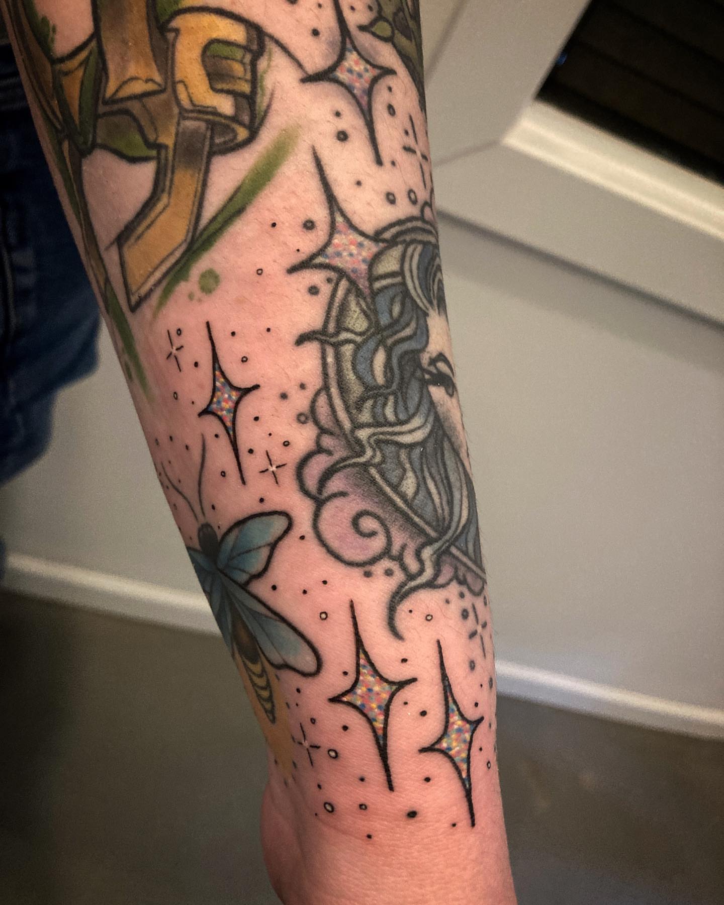 Astronaut and stars dotwork tattoo on the forearm by โจ๐๐๐ฑ๐ฑ๐ฌ๐ฌ๐ฐ ๐๐ถ ๐๐ฏ๐ฆ๐ซโจ
