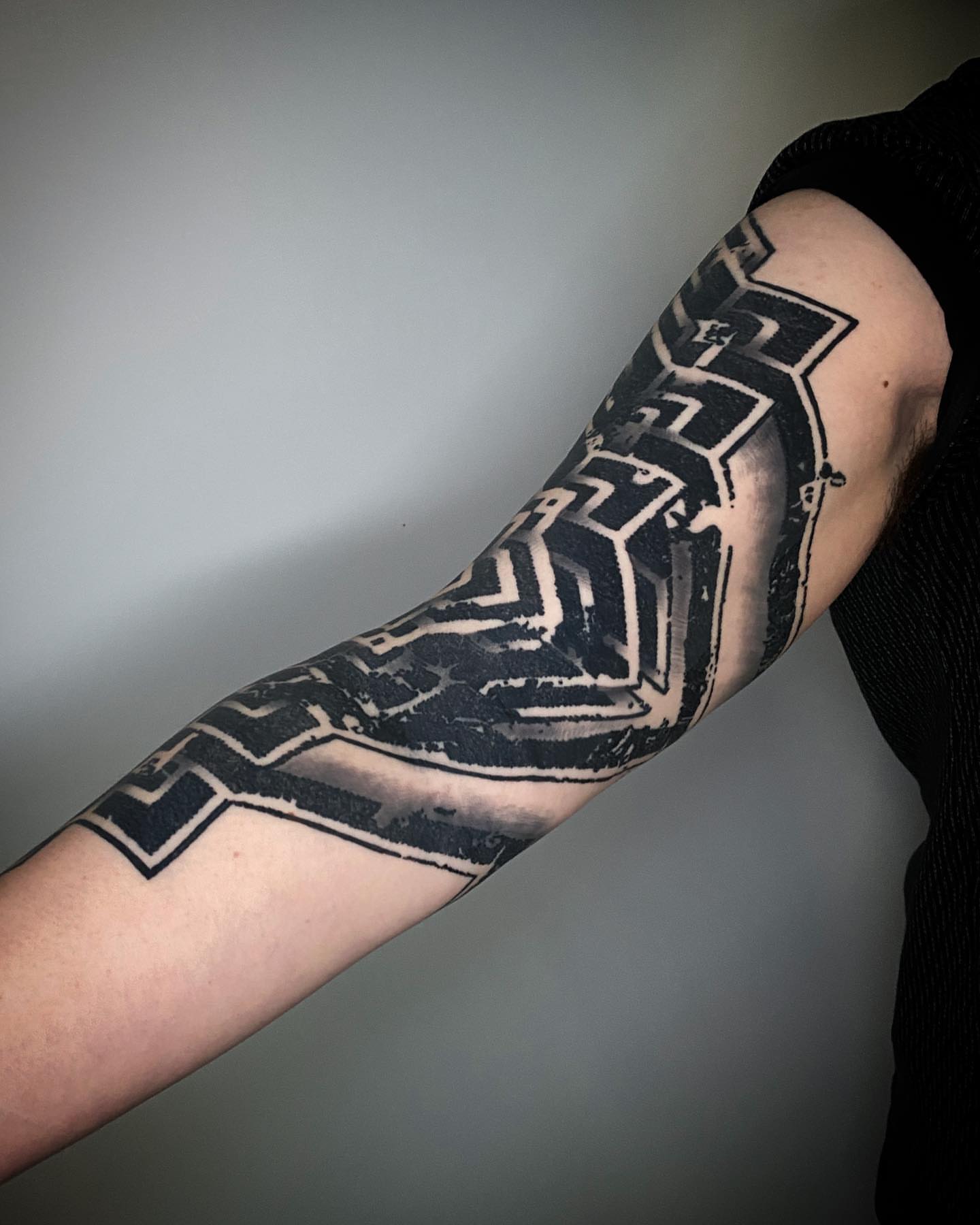 Geometric pattern geometric tattoo on the forearm by 𝚁 𝚊 𝚢 𝚗 𝚎  ⁜  𝚁 𝚘 𝚓 𝚊 𝚜