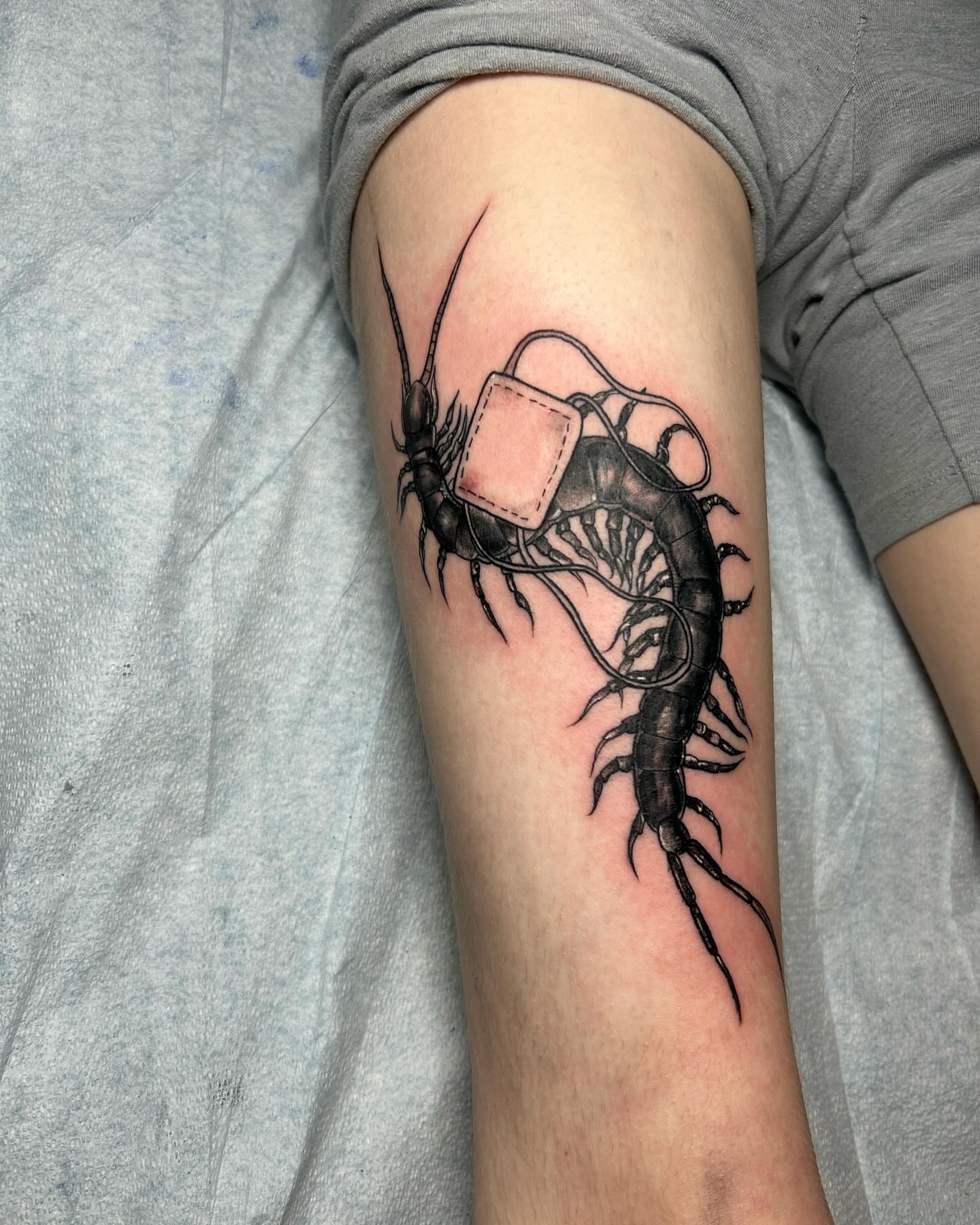Tattoo by @b1ack_t4t β black_and_grey