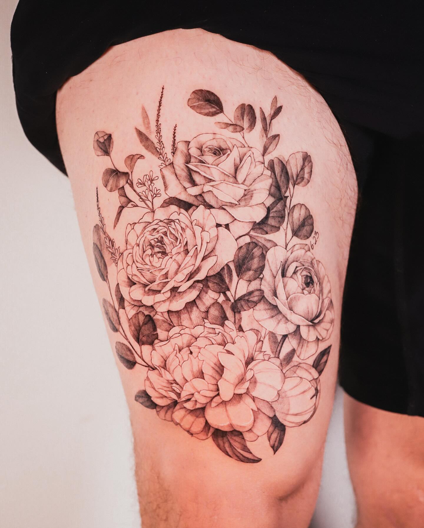 Tattoo by @stephaniessart — black_and_grey