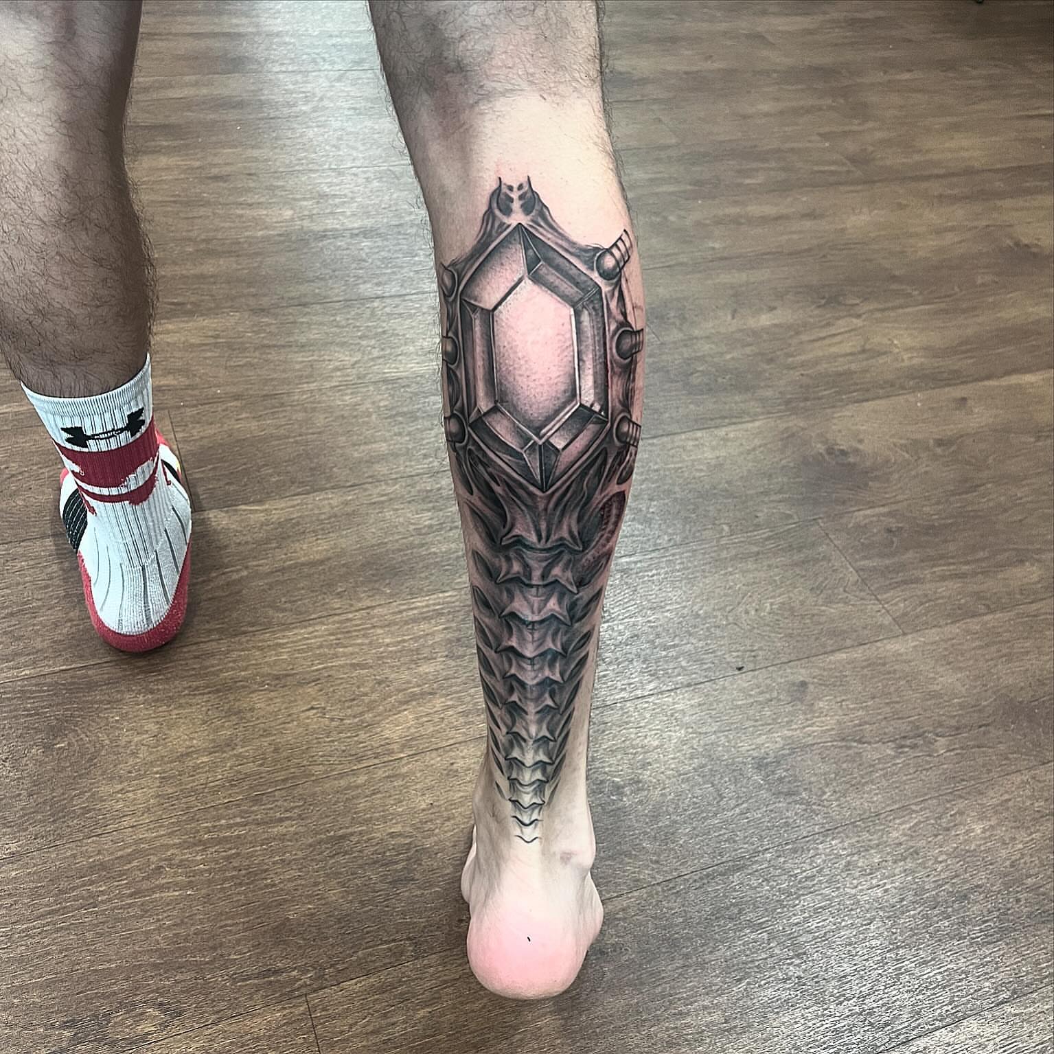 Tattoo by @lydiabruno13 — geometric