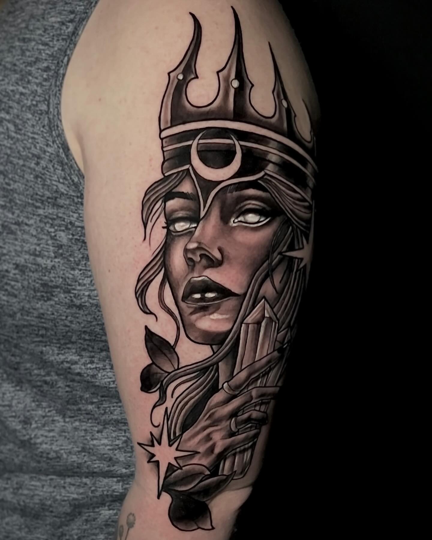 Woman with crown realism tattoo on the forearm by ๐ ๐ต๐๐๐๐๐ ๐ฎ๐๐๐๐๐๐๐๐๐
