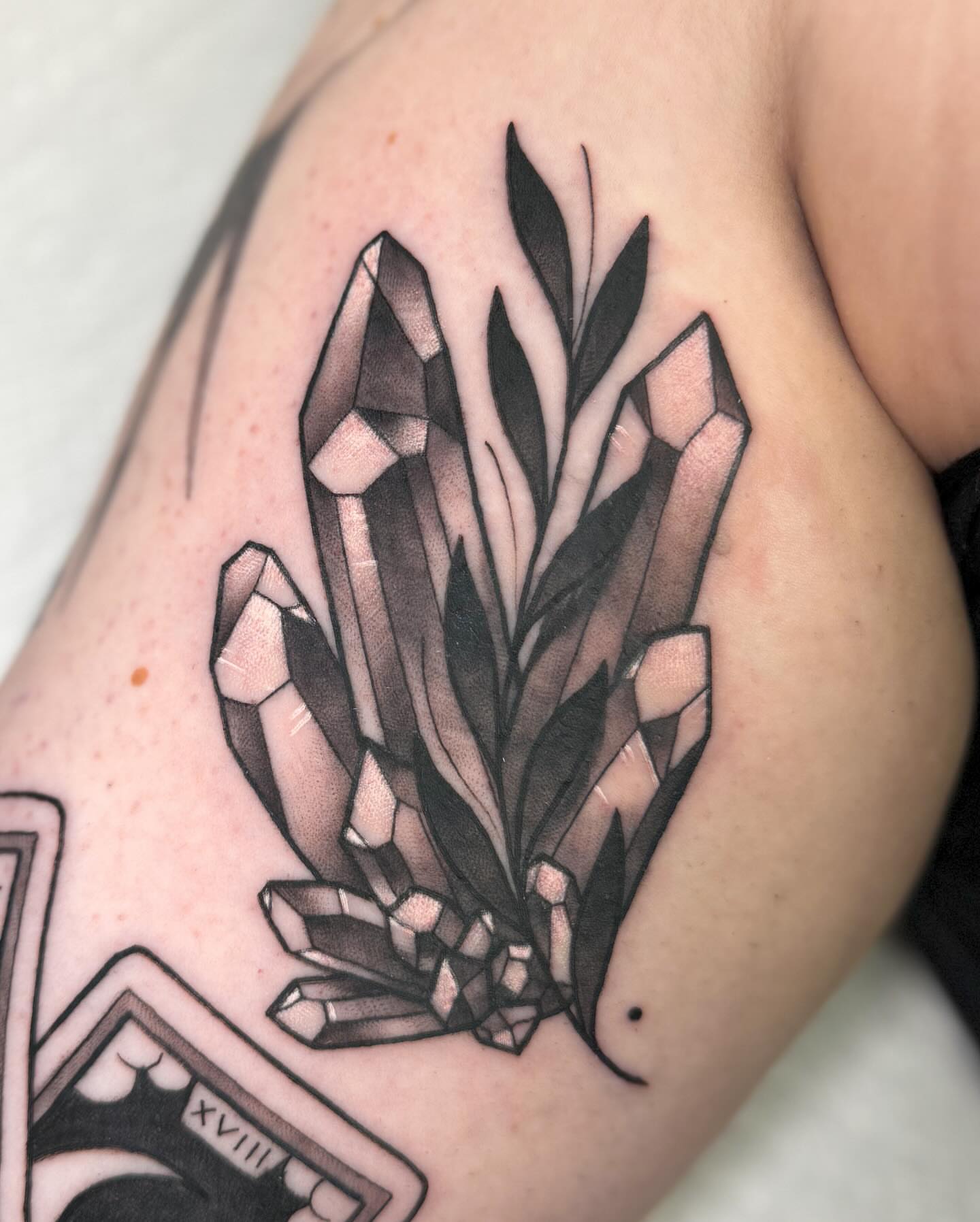 Tattoo by @gracietattoos β black_and_grey, geometric