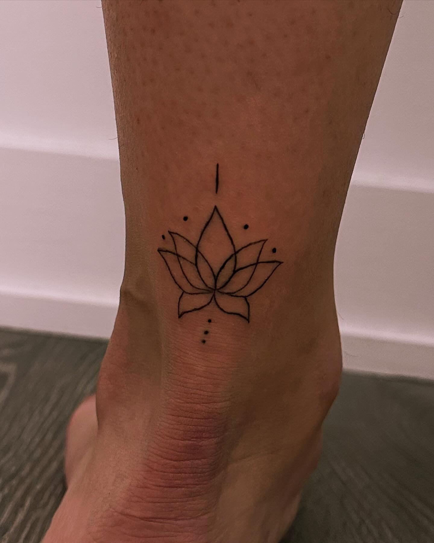 Tattoo by @dontattz — geometric