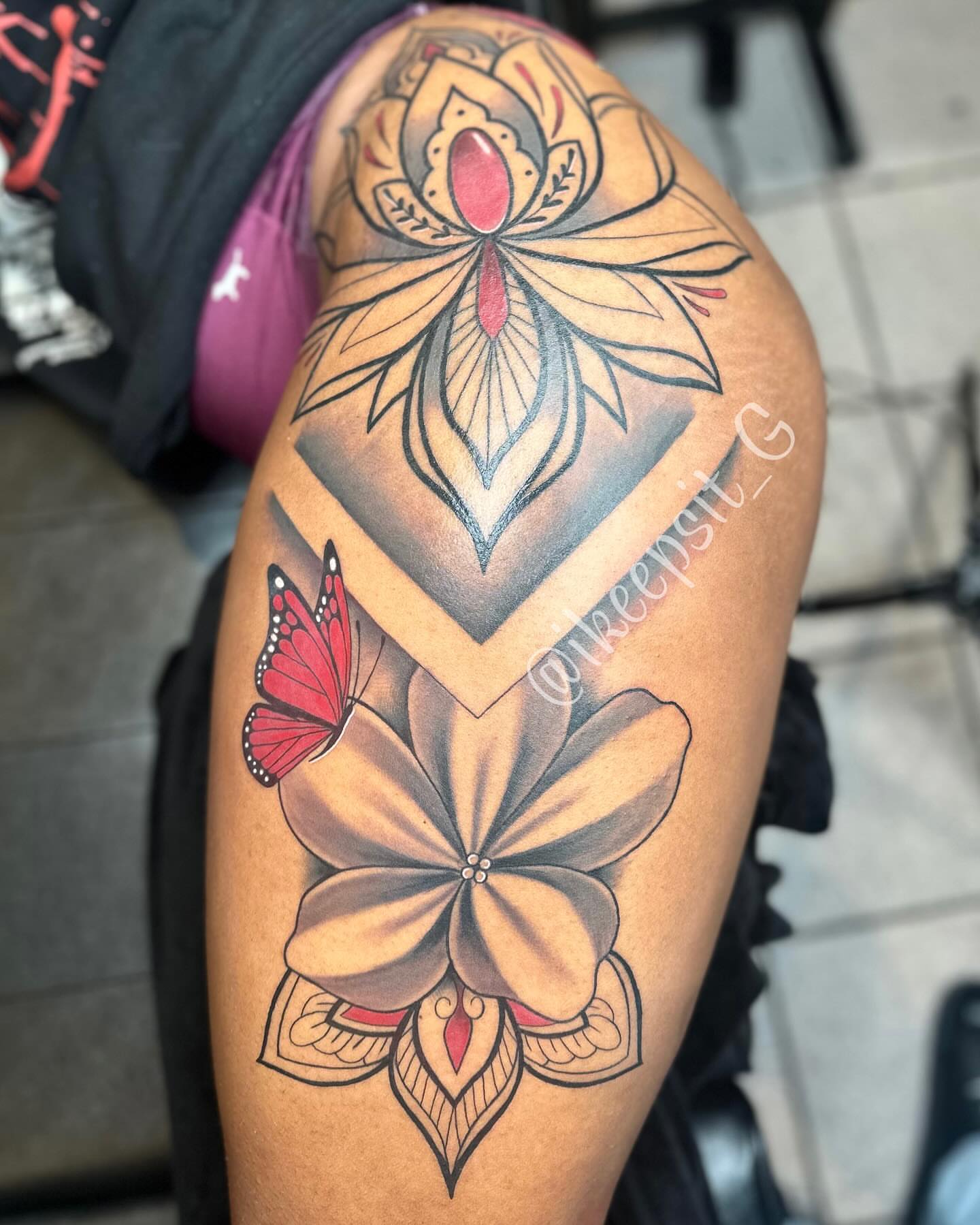 Tattoo by @ikeepsit_g — american_traditional, geometric