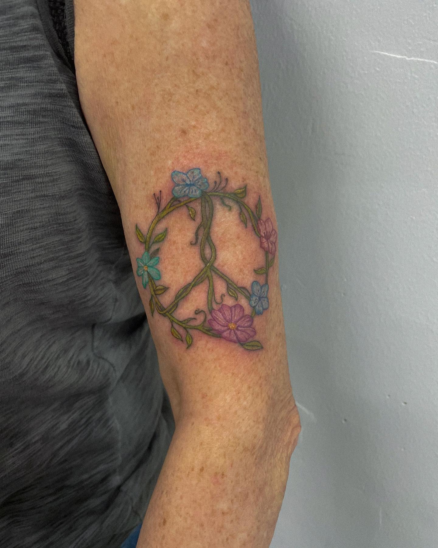 Tattoo by @allieruck_tattoos — new_school