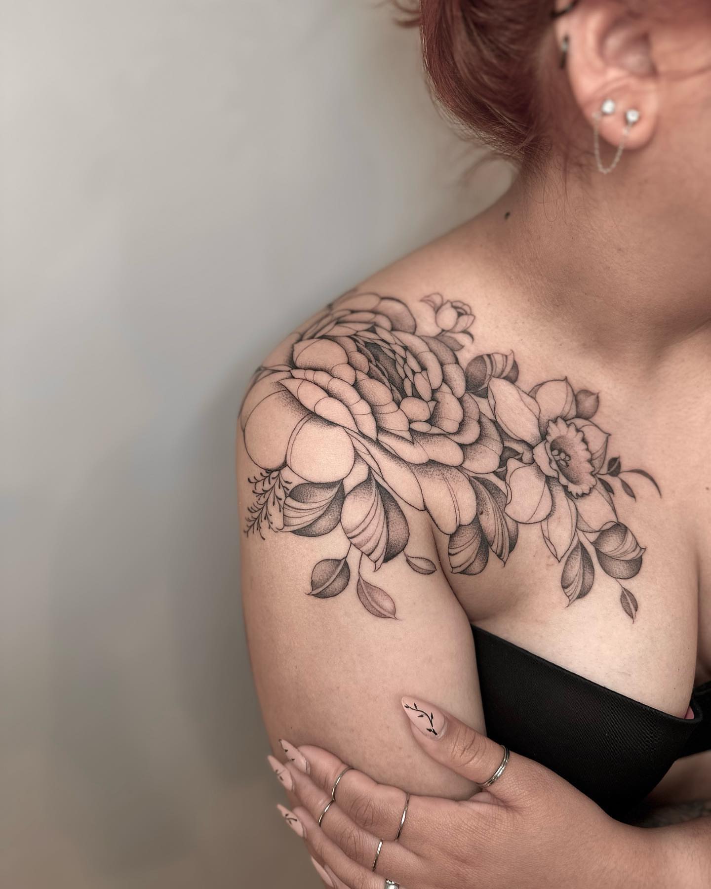 Floral bouquet realism tattoo on the shoulder by ᴍɪᴄʜᴇʟʟᴇ, New York, New York