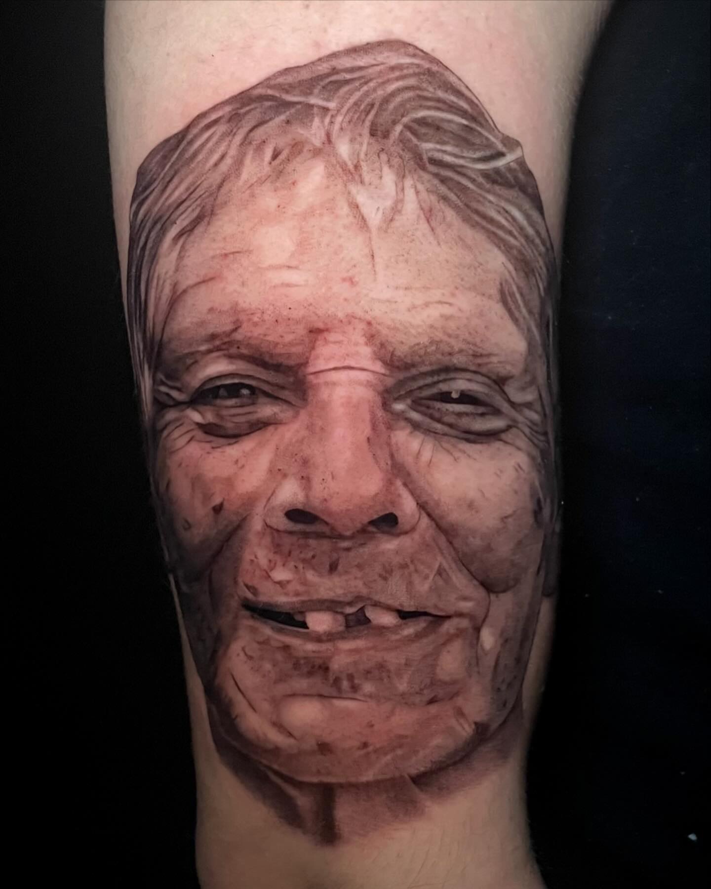 Tattoo by @geo_tatt2 — realism, dark_realism