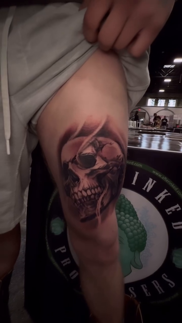 Skull and rose realism tattoo by @young_sely