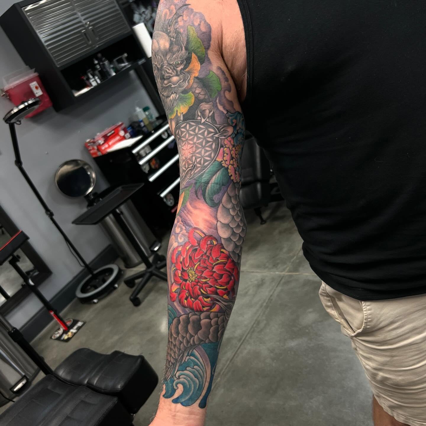 Tattoo by @skerrybrownie — japanese_irezumi, dotwork