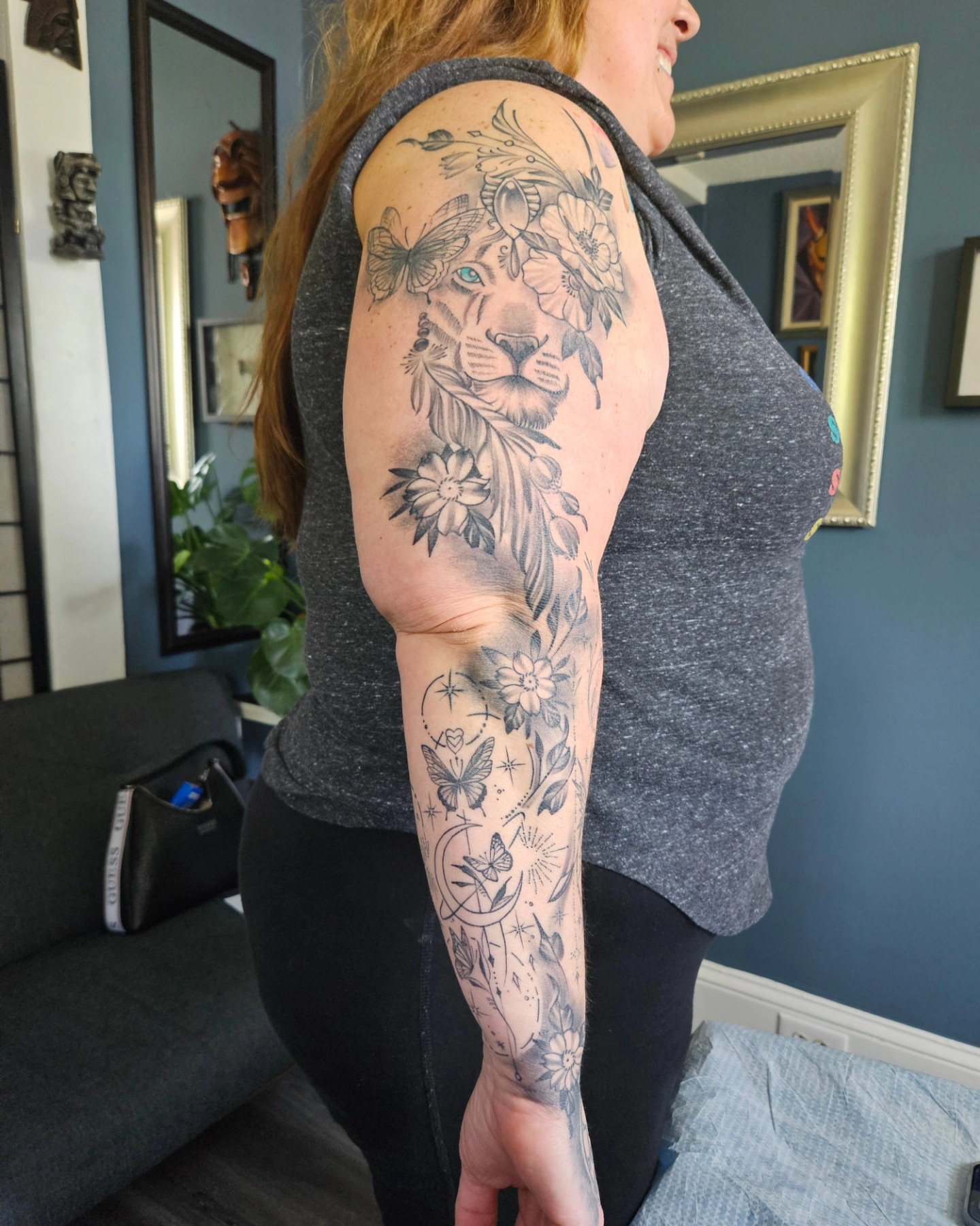 Tattoo by @gordochilitotattoos — black_and_grey