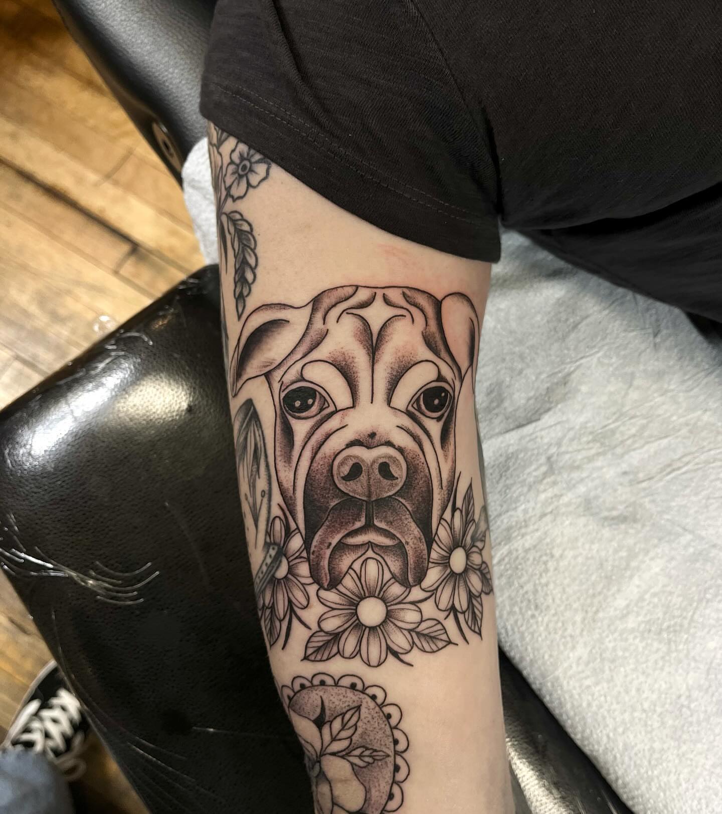 Tattoo by @chloeinknart — realism
