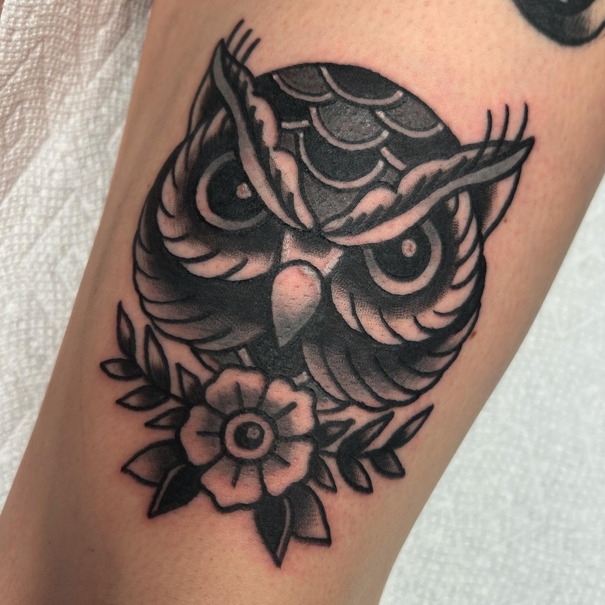 Tattoo by @laurencaldwelltattoo โ american_traditional, black_and_grey